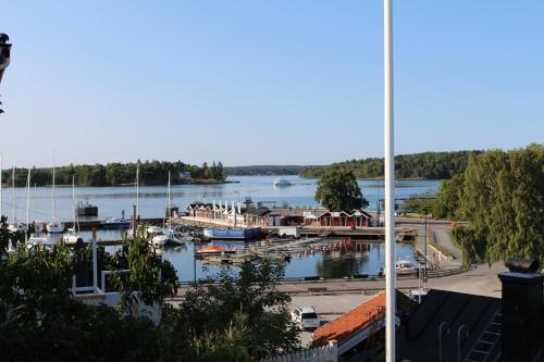 Vaxholm Seaview Cottage