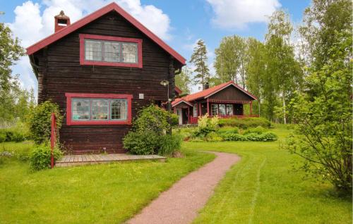 Beautiful Home In Leksand With Wifi