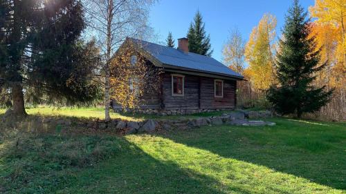 Log Cabin from 1820s with wood-heated sauna