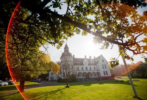 Hellidens Slott och Vandrarhem